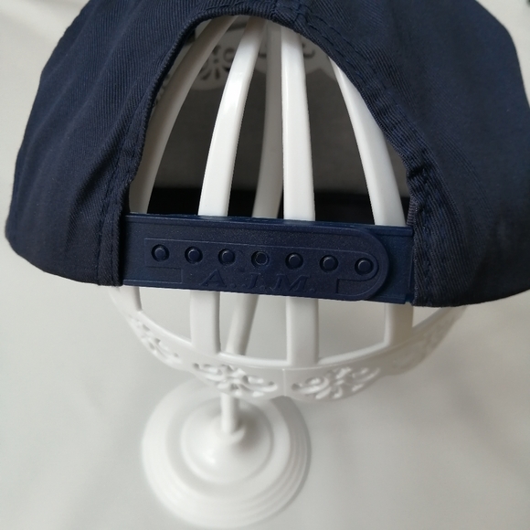 🦅 Yellow Eagle Navy Snapback - Picture 6 of 11